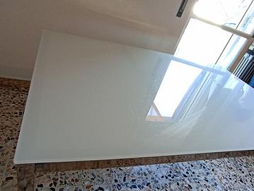 Tavolo da cucina in vetro