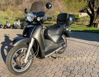 Aprilia Scarabeo 250