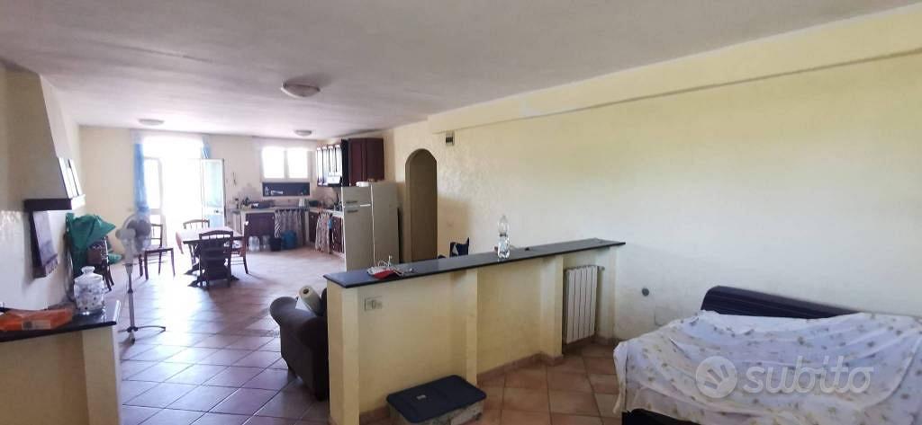 Villa di 370 m² con 5 locali e box auto doppio a A - Vista 6