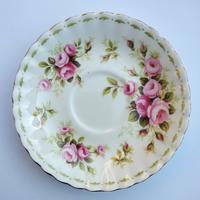 flower of the month Royal Albert 