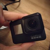 GoPro Hero 7 Black con accessori