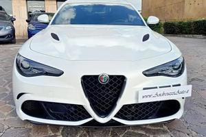 Alfa Romeo Giulia 2.9 V6 Bi-Turbo AT8 Quadrifoglio