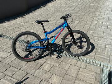 Mountain bike 24 pollici