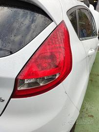 Fanale posteriore destro FORD FIESTA del 2010