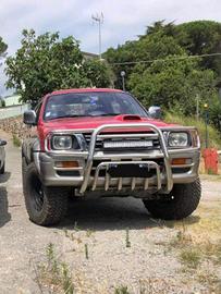 Mitsubishi L200 2.5TDI 99cv 4WD club cab GLX