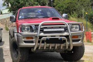 Mitsubishi L200 2.5TDI 99cv 4WD club cab GLX