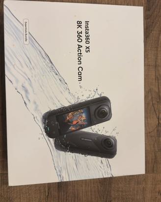 Insta360 X5 Essentials Bundle