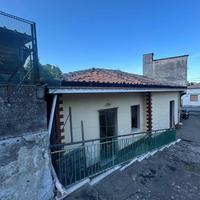 Casa singola con garage a Milo-Fornazzo