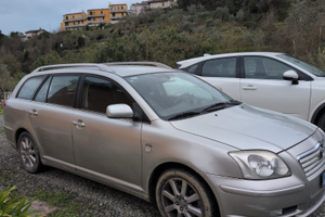 Toyota Avensis 2.0 170000km 2004