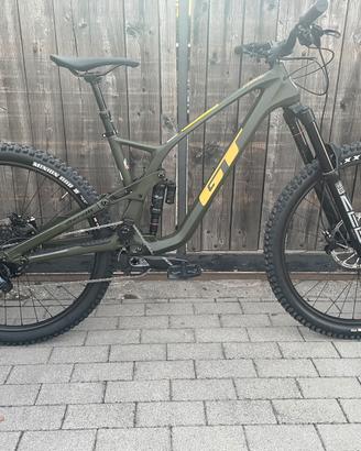 Bici GT FORCE CARBON PRO