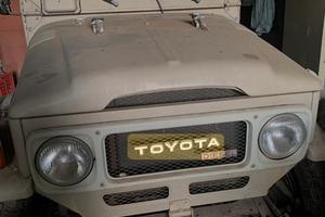 Toyota land cruiser bj 40 del 1980
