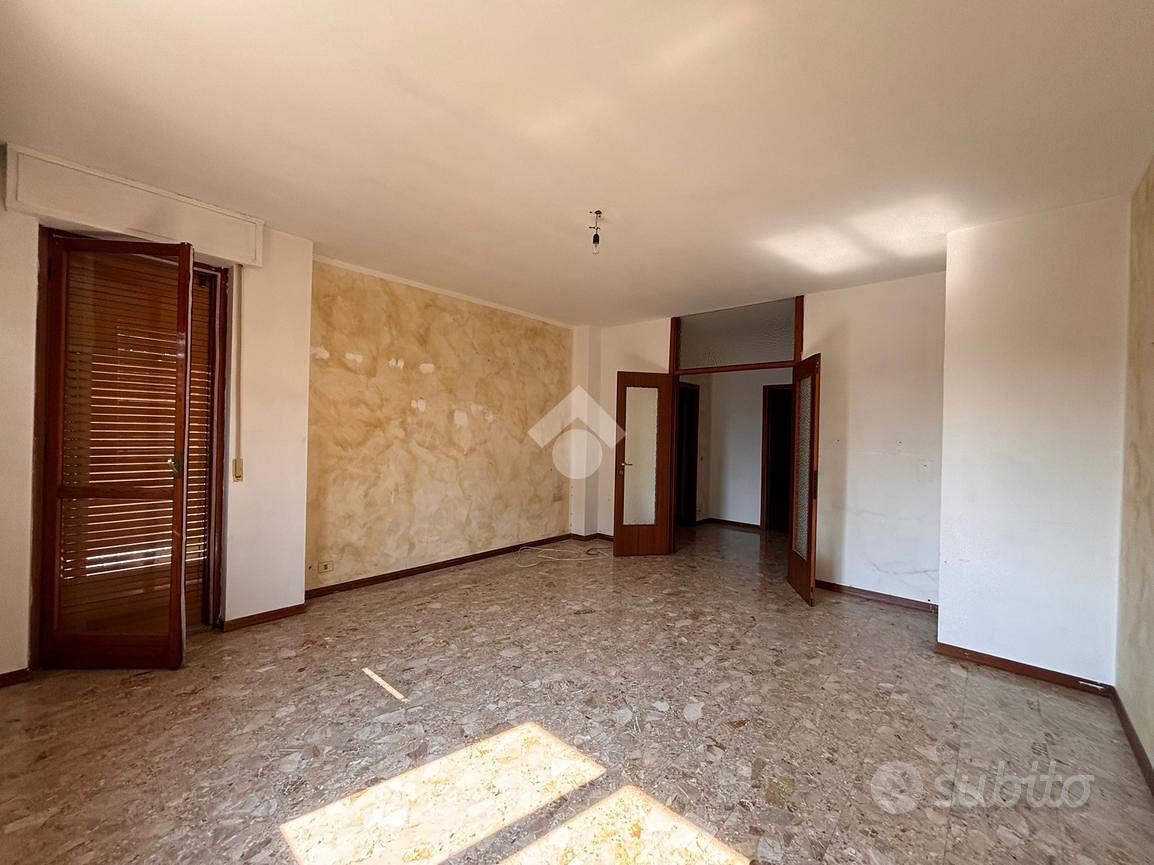 Apartment in Novara, Cittadella - Altro