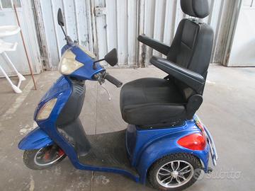 Carrozzetta per invalidi