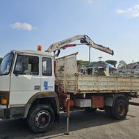 Iveco 135-17 con gru bonfiglioli e ribaltabile tri