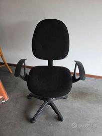Sedia con rotelle per scrivania 
