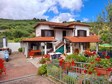 VILLA SINGOLA A DIANO SAN PIETRO