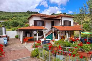 VILLA SINGOLA A DIANO SAN PIETRO