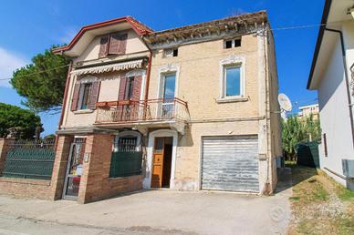 CASA SEMINDIPENDENTE A FERMO