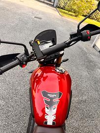 Triumph 400x