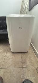 Condizionatore portatile Beko BP109C con tubo