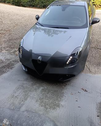 auto molto bella 