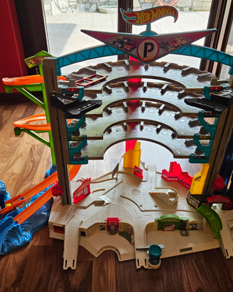 Maxi garage hot wheels