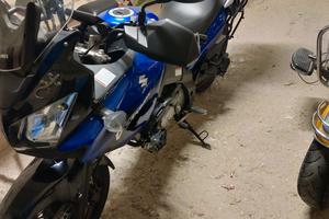Suzuki V-Strom DL-650  2005
