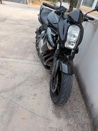 Kawasaki ER-6N anno 2006