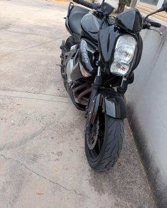 Kawasaki ER-6N anno 2006