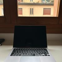 MacBook Air 13” (2019)- buono per studio e lavoro