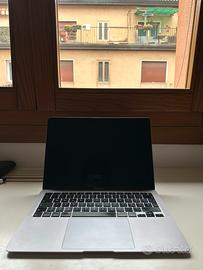 MacBook Air 13” (2019)- buono per studio e lavoro