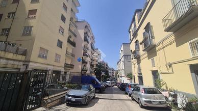 AUTORIMESSA A NAPOLI