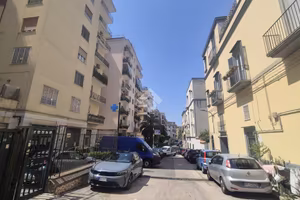 AUTORIMESSA A NAPOLI