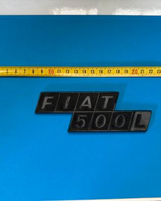 Scritta fiat 500 L epoca