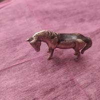 cavallo in argento