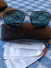 occhiali da sole Chanel perfetti nella loro custod