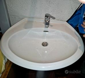 Lavandino tondo colore bianco