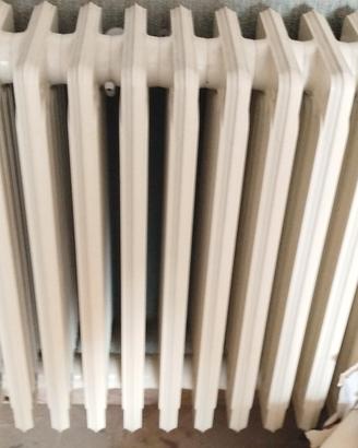 termosifoni in ghisa. praticamente nuovi 