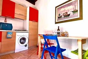 N. 1 BILOCALE al centro, 4 canti, solo annuale