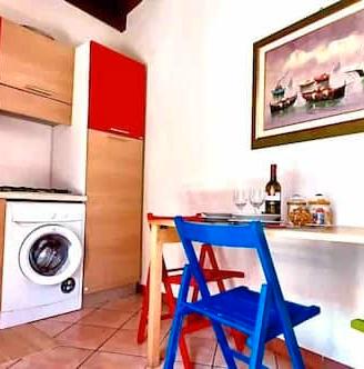 N. 1 BILOCALE al centro, 4 canti, solo annuale