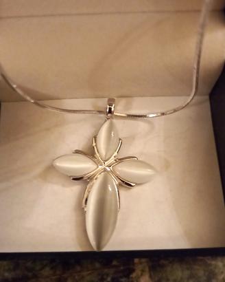 collana con croce