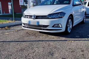 Polo benzina 2018 km 71000 15.000 euro trattabile