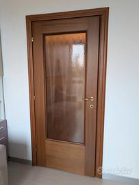 4 Porte Interne in Legno con maniglie e telai