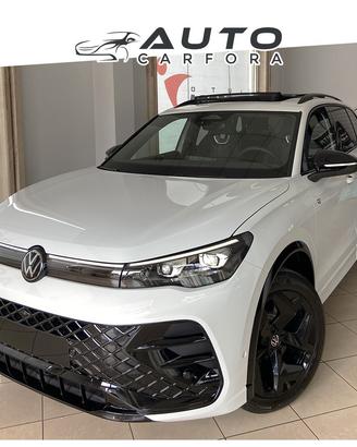 Volkswagen Tiguan 2.0 150cv DSG R-Line black pack 