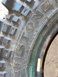 Gomme tacchettate suzuki samurai