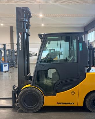 CARRELLO ELEVATORE DIESEL JUNGHEINRICH 30 QUINTALI