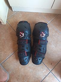 ginocchiere motocross