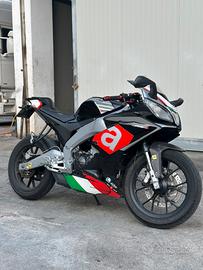 Aprilia rs4 125