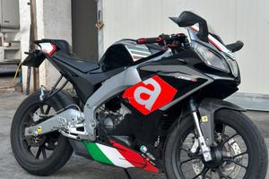 Aprilia rs4 125