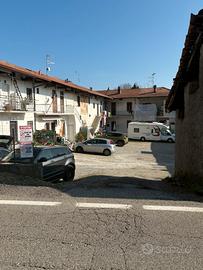Bilocale arredato con giardino e posto auto